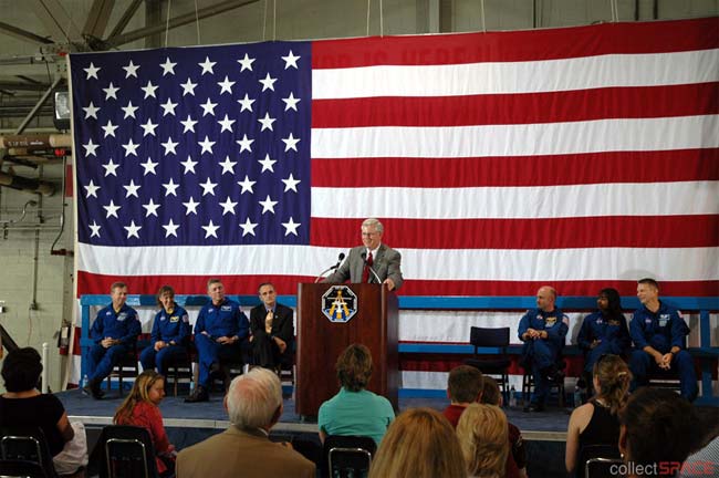 Discovery Crew Returns Home to Houston