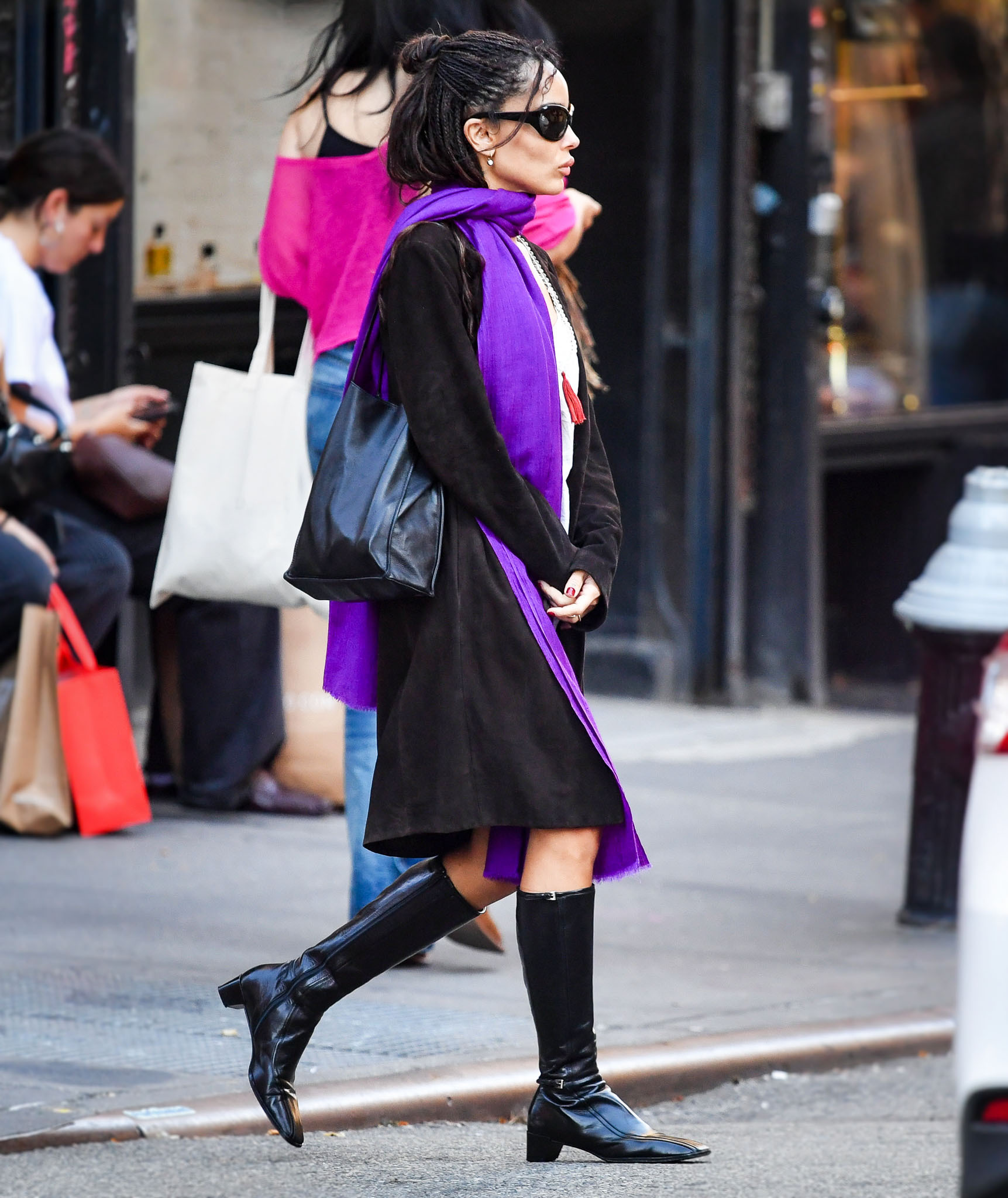 Zo&amp;euml; Kravitz's scarf tested the purple trend for fall in New York City