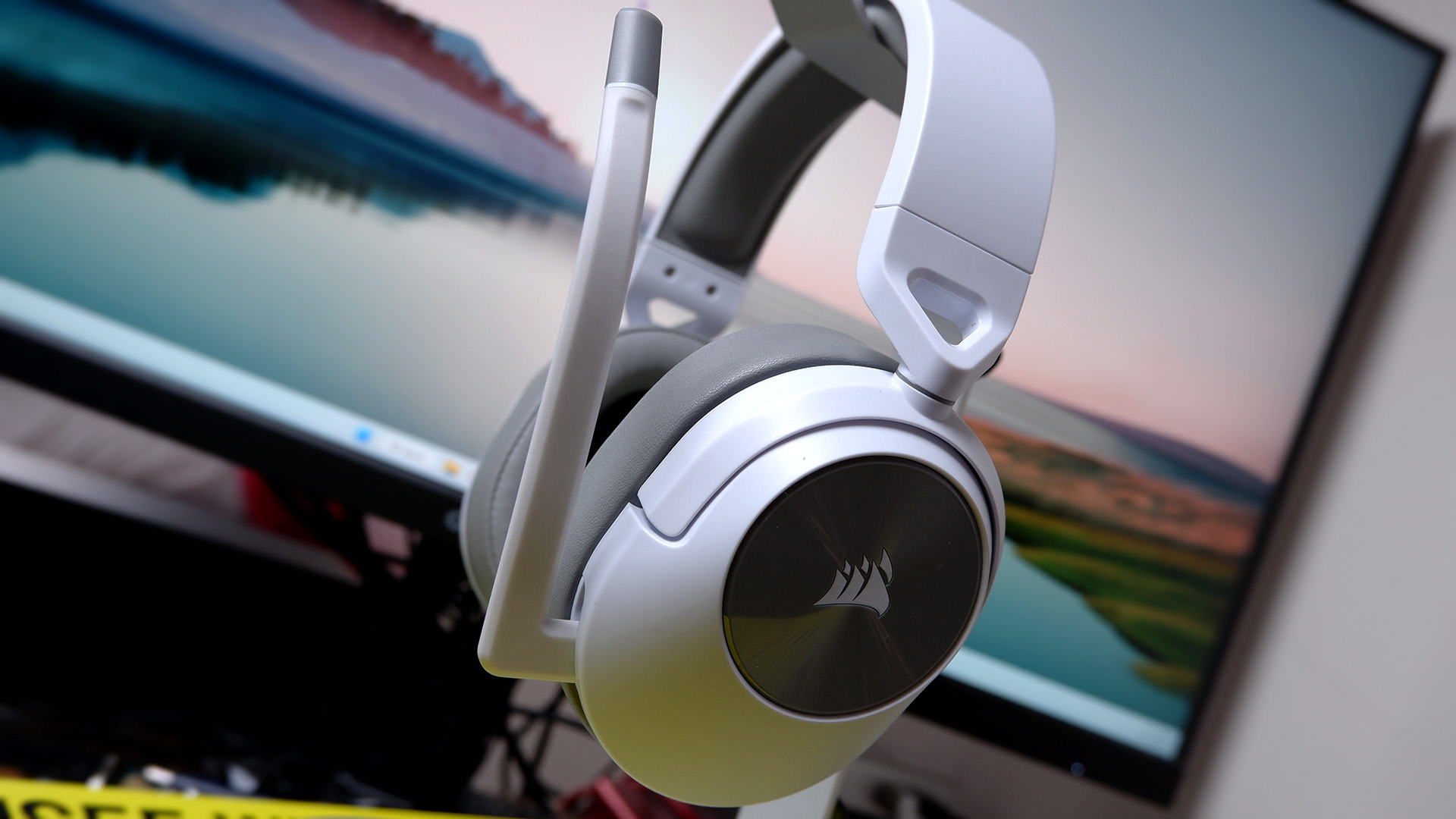 Corsair HS55 WIRELESS CORE Gaming Headset Review