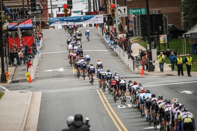 The men's field stayed strung out for much of the day.
