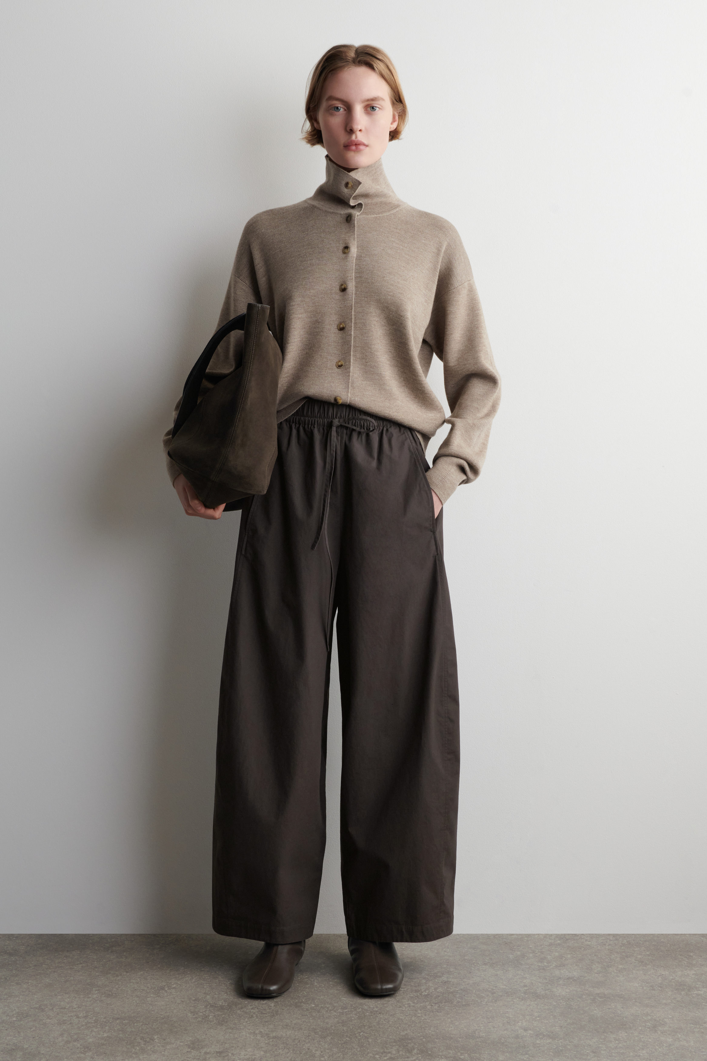 Elasticated Barrel-Leg Trousers