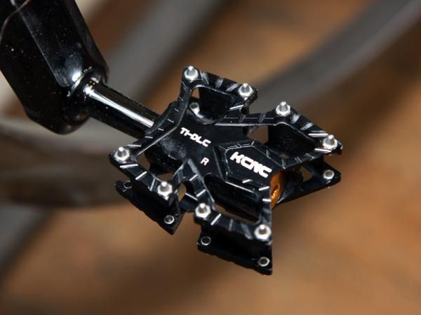 KCNC's platform pedals are superlight but also super small.