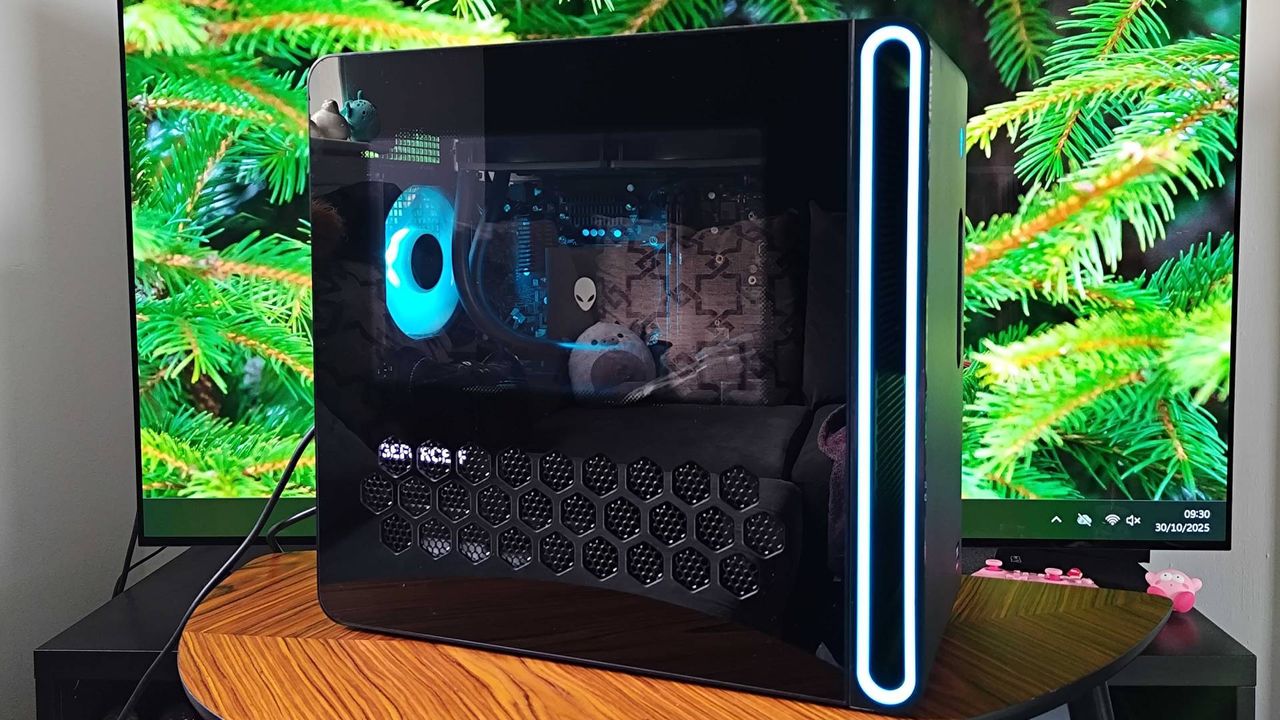 Side view of Alienware Aurora 2025 PC with glass side panel in view.