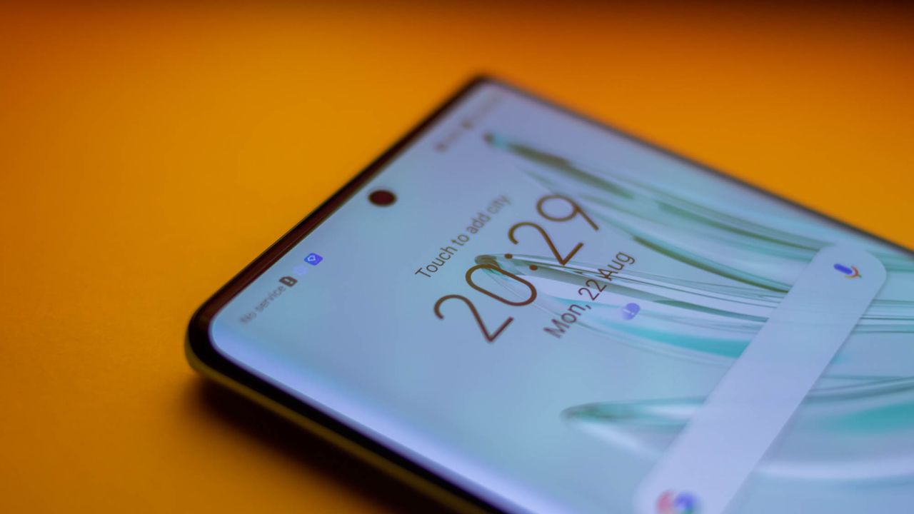 A closeup of the Honor 70's selfie camera