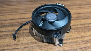 AMD Ryzen 7 8700G Wraith Spire cooler