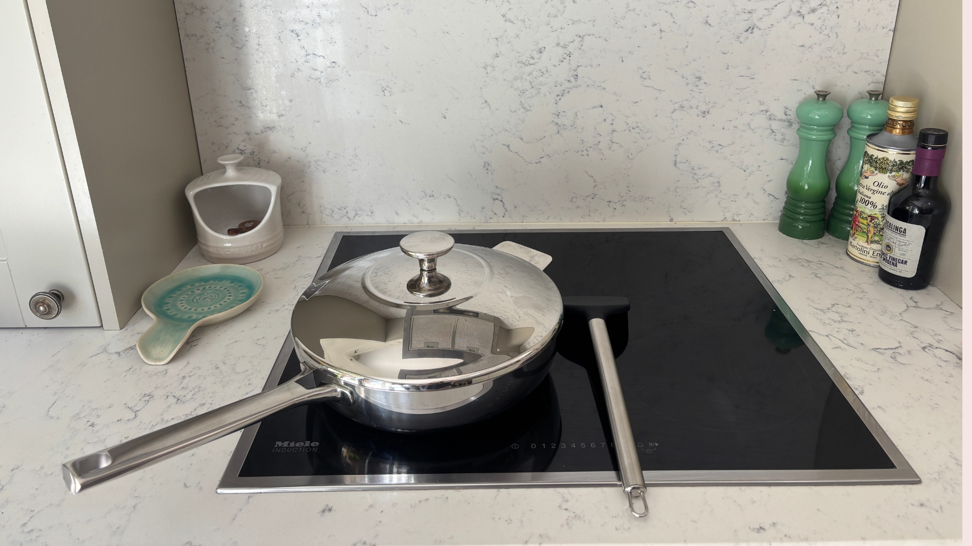 Testing the Lakeland 10-in-1 Only Pan Pro showing it on the hob