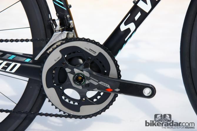The SRAM Red crankset is fitted with compact 50/34T chainrings.