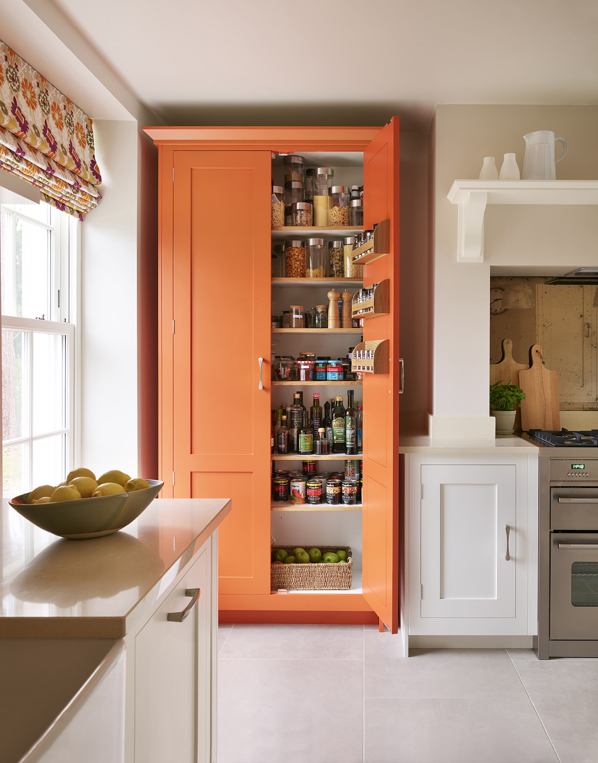 Shaker larder by Harvey Jones painted in Charlotte's Locks