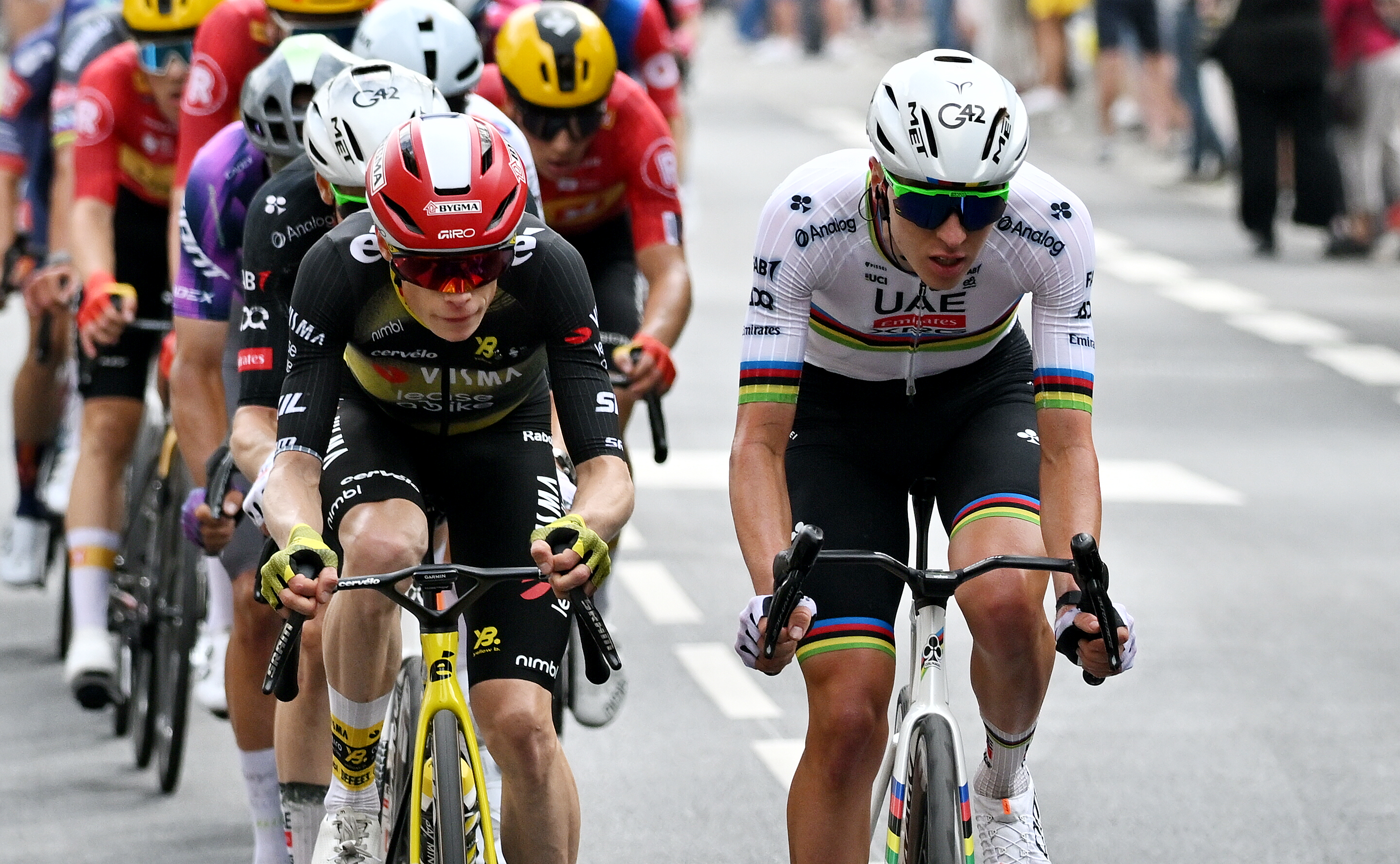Jonas Vingegaard and Tadej Pogačar at the 2025 Tour de France