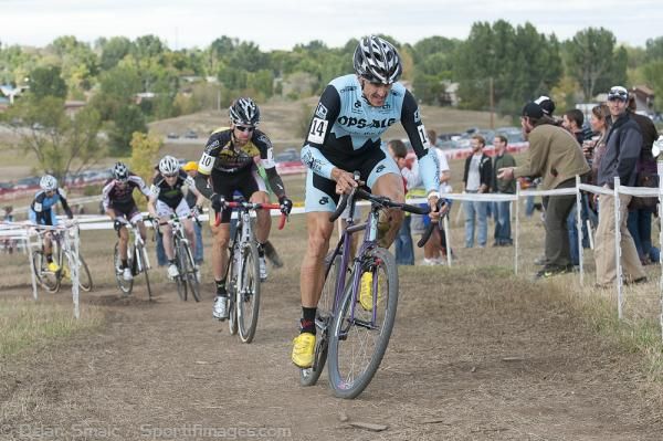 This is what we do in Belgium... race cyclocross. Berden leads the chase group early on
