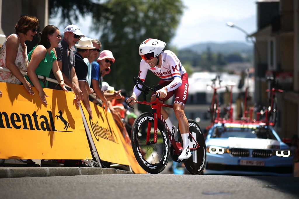 Dowsett climbs to the finish