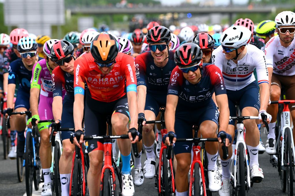 VISEGRAD HUNGARY MAY 06 LR Ben Tulett of United Kingdom Salvatore Puccio of Italy and Ben Swift of United Kingdom and Team INEOS Grenadiers compete during the 105th Giro dItalia 2022 Stage 1 a 195km stage from Budapest to Visegrd 337m Giro WorldTour on May 06 2022 in Visegrad Hungary Photo by Tim de WaeleGetty Images