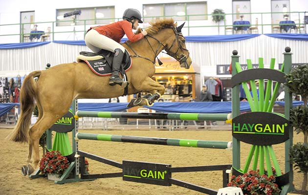 Jessica-Howard-Tinkas-Gentleman-Jim-Blue-Chip-2018-Photo-%C2%A9-Suzanne-Jones.jpg