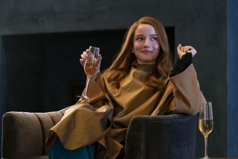 Inventing Anna. Julia Garner as Anna Delvey in episode 105 of Inventing Anna