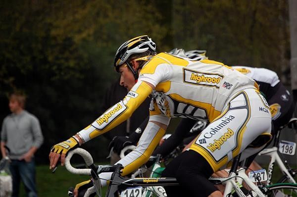 Marcus Burghardt (Columbia-Highroad) is saving energy for the moment in the back of the bunch.