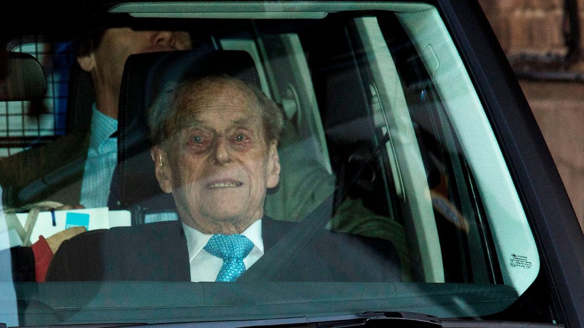 'Prayers' for Prince Philip as reports of a mood change among royal family at Buckingham Palace