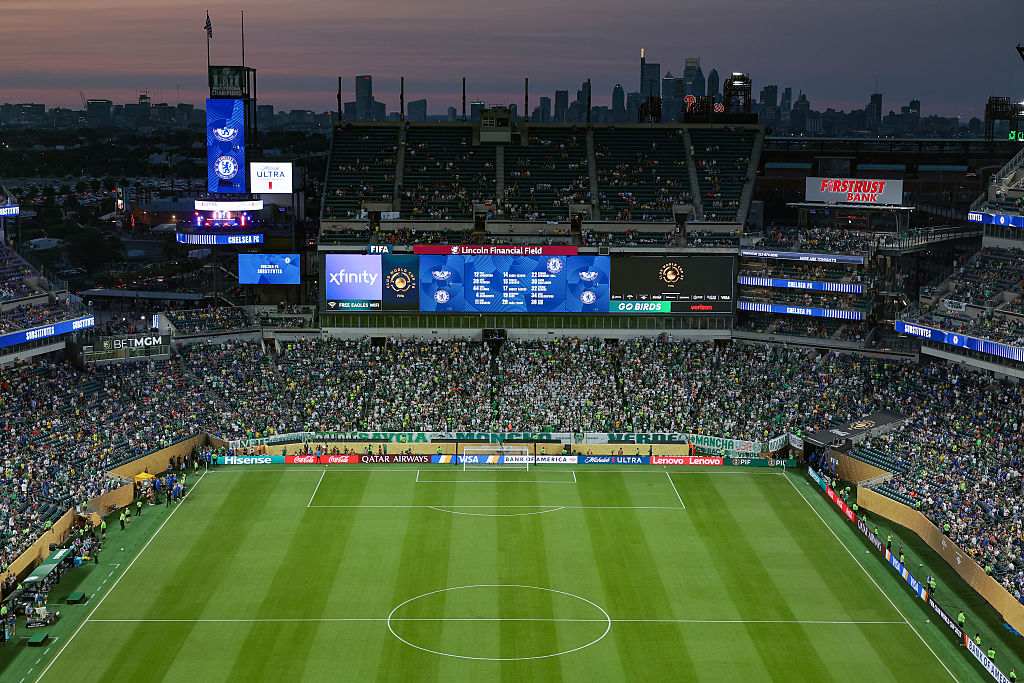 PHILADELPHIA, PENNSYLVANIA - JULY 04: A general view of the stadium and the Philadelphia skyline at dusk, prior to kick off in the FIFA Club World Cup 2025 quarter final match between SE Palmeiras and Chelsea FC at Lincoln Financial Field on July 04, 2025 in Philadelphia, Pennsylvania. (Photo by Jonathan Moscrop/Getty Images)