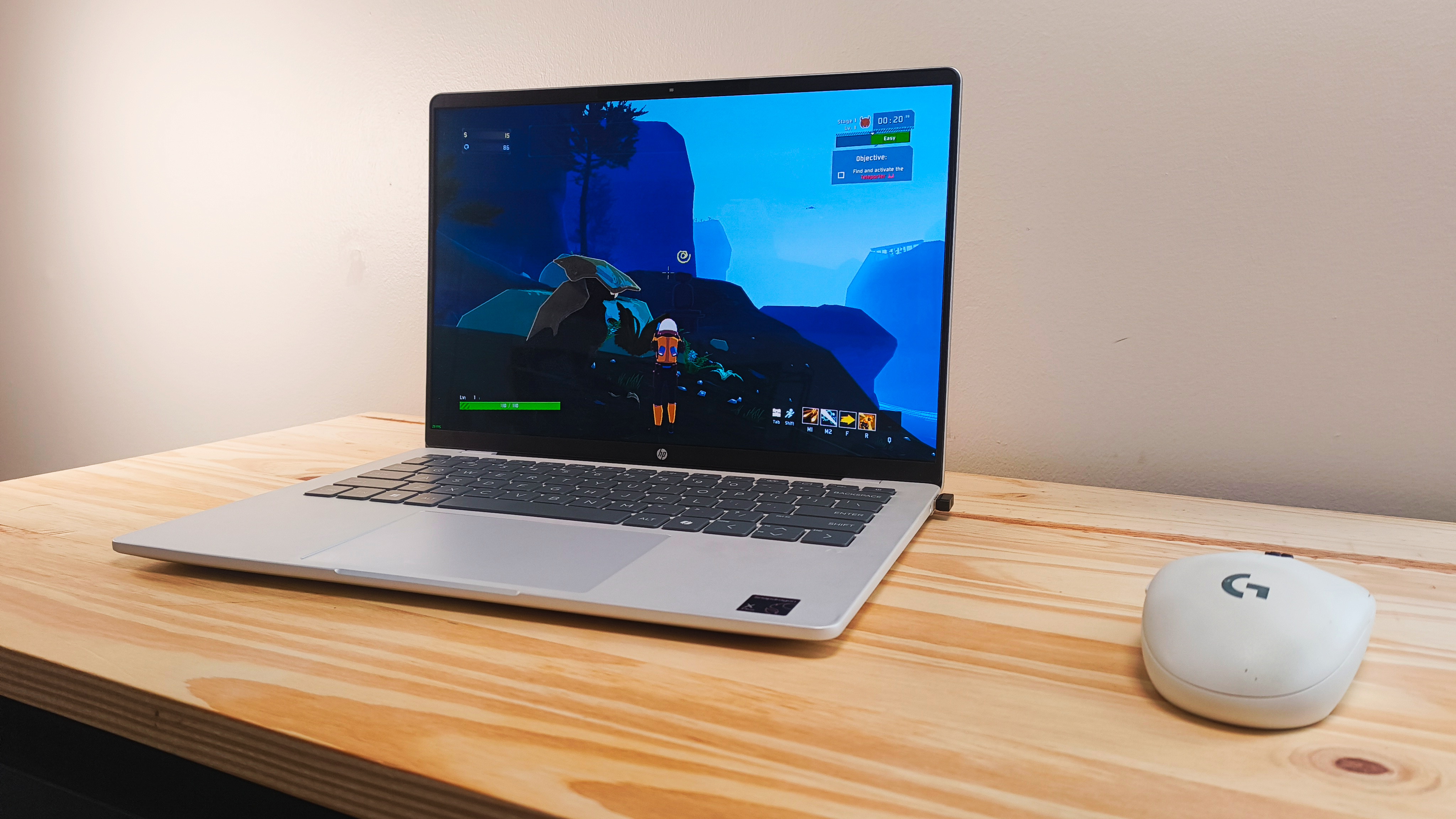 An HP OmniBook 5 14 Inch Next Gen AI PC on a desk