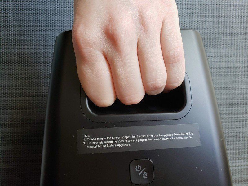 Insignia Voice grip