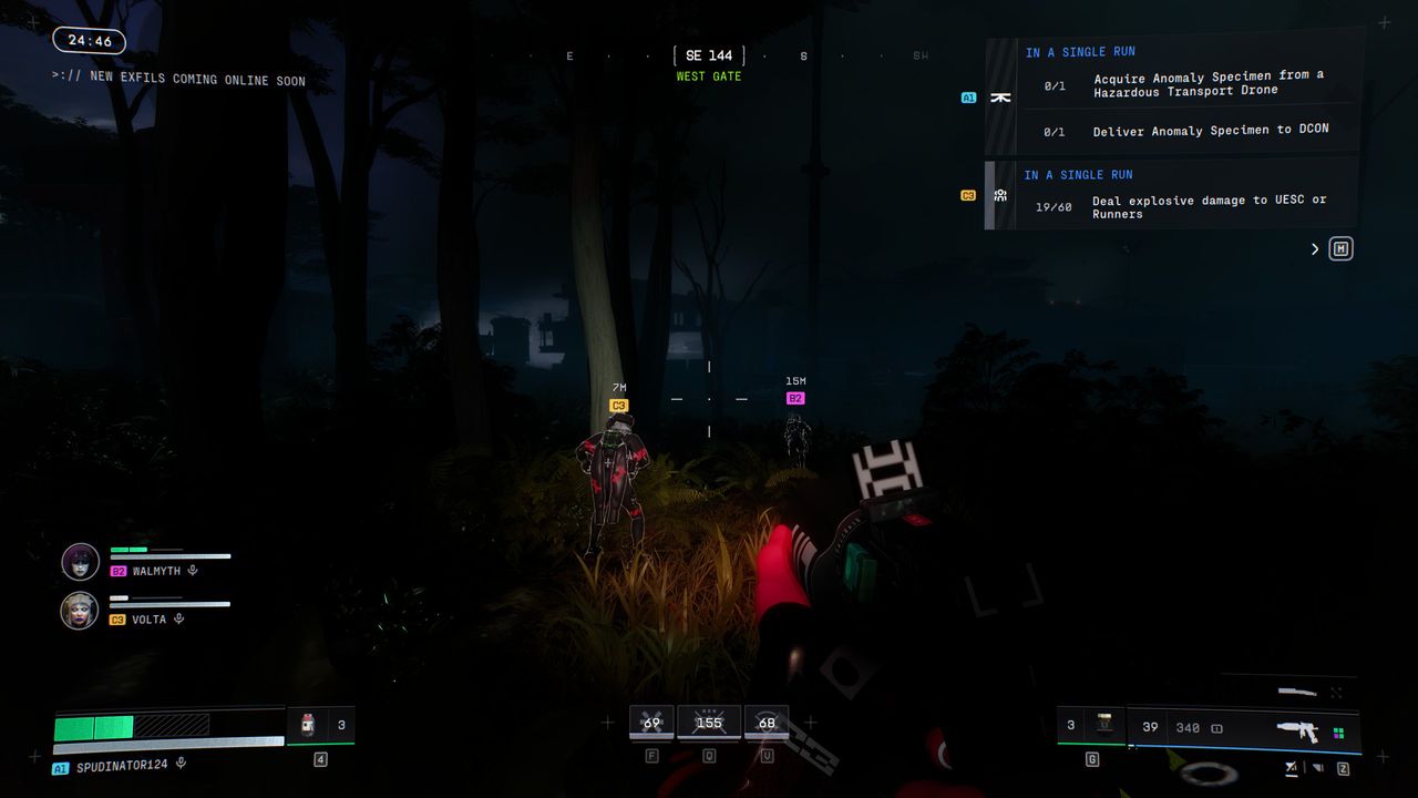 Marathon: A player walking through the swamp in Night Dire Marsh, with an SMG in their hands and a torch on.