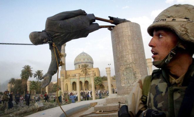 Iraq statue