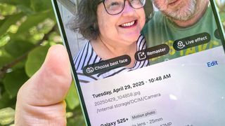 Choose Best Face editing tool on a Galaxy S25 Plus