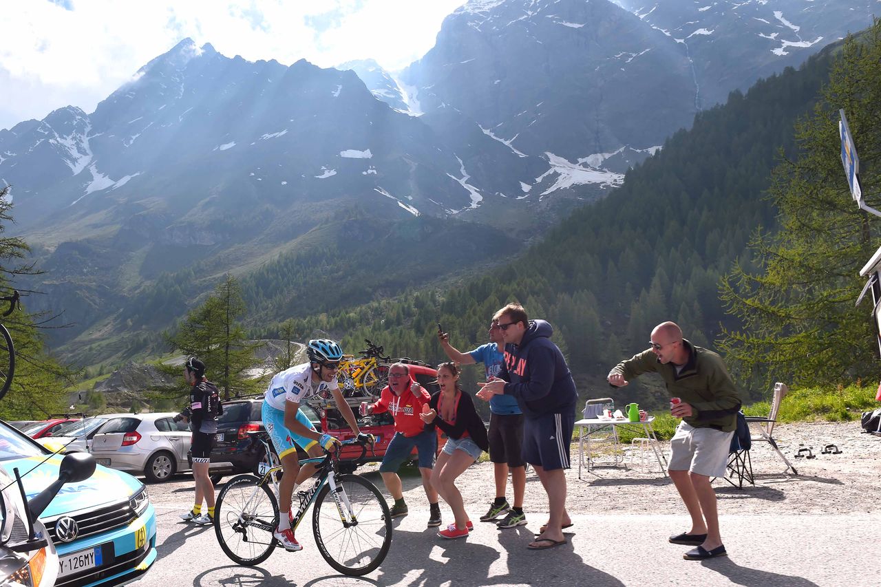 Fabio Aru (Astana) on the attack