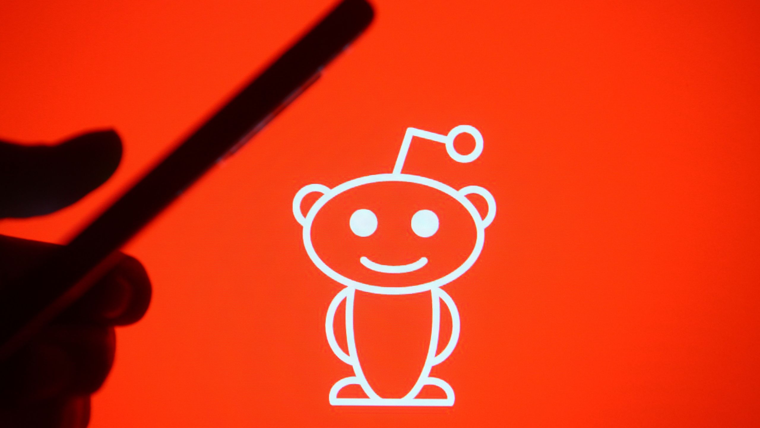 reddit - the heart of the internet Images High Quality... The internet is about to get a little worse as Reddit moves to block ...
