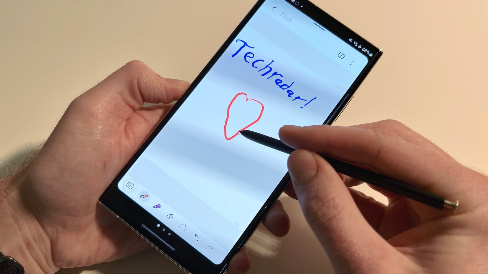 Samsung Galaxy S23 Ultra i vitt