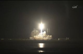 SpaceX liftoff