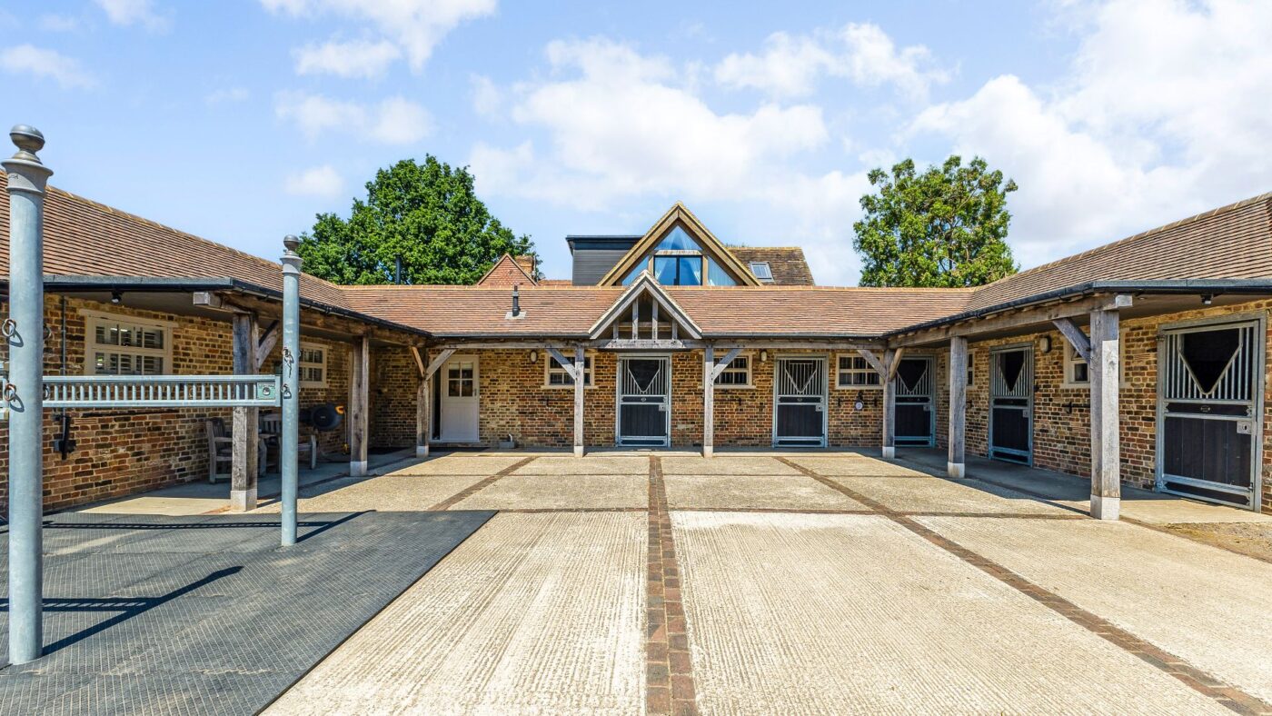 Guildenhurst-Stud-Savills-14-e1754911929604.jpg
