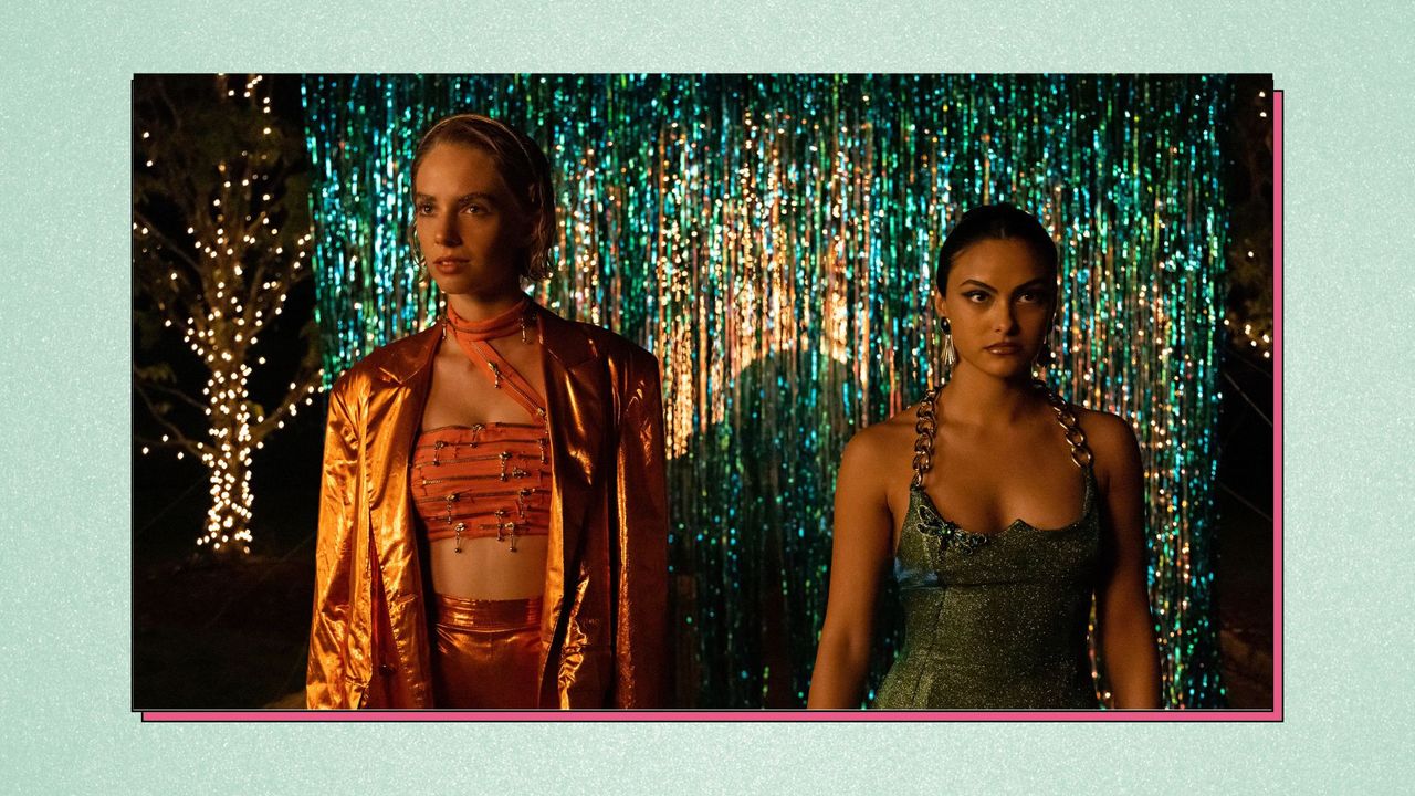 DO REVENGE - (L-R) Maya Hawke as Eleanor and Camila Mendes as Drea in Do Revenge