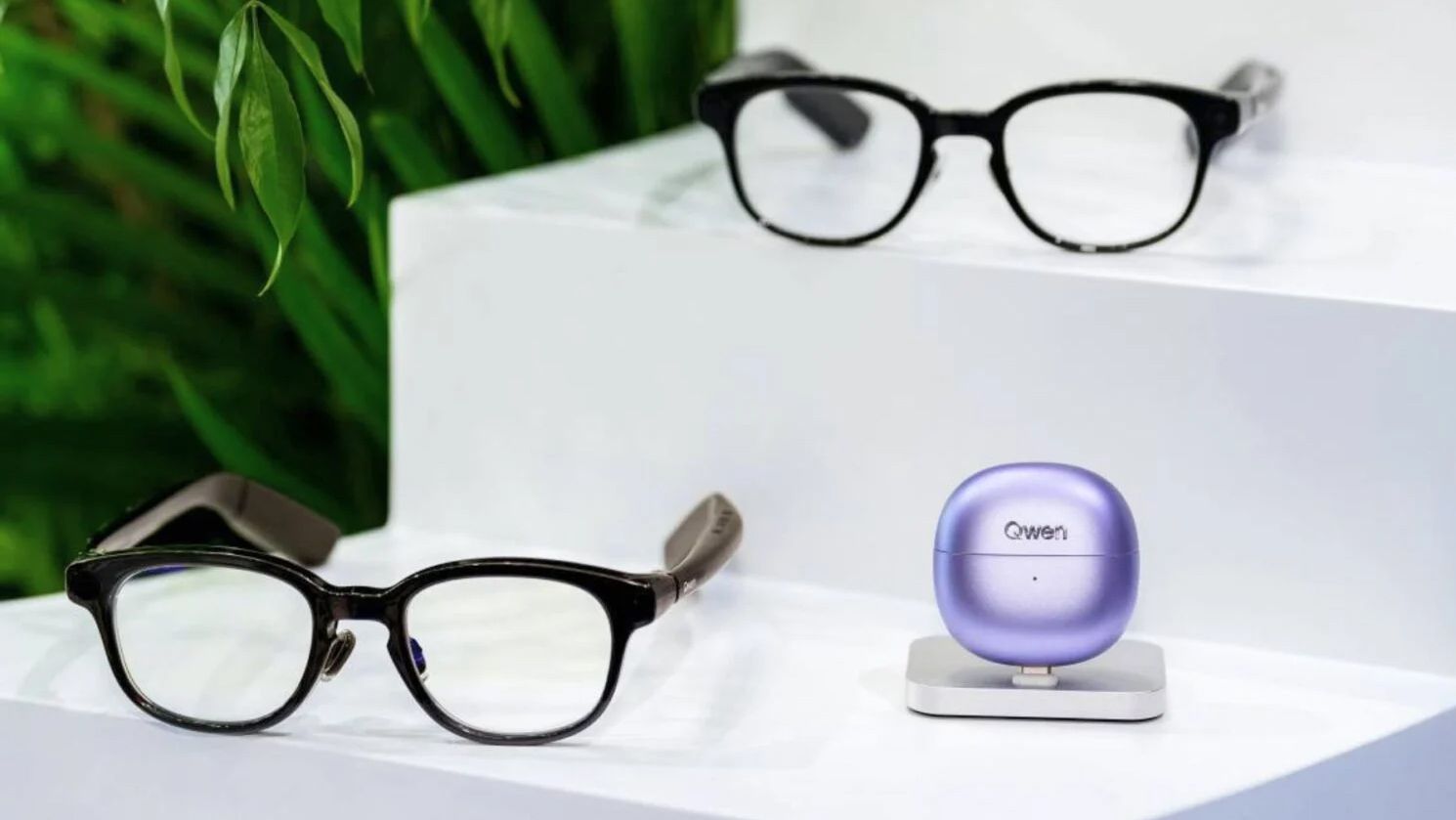 Chinese smart glasses have specs that humiliate the west