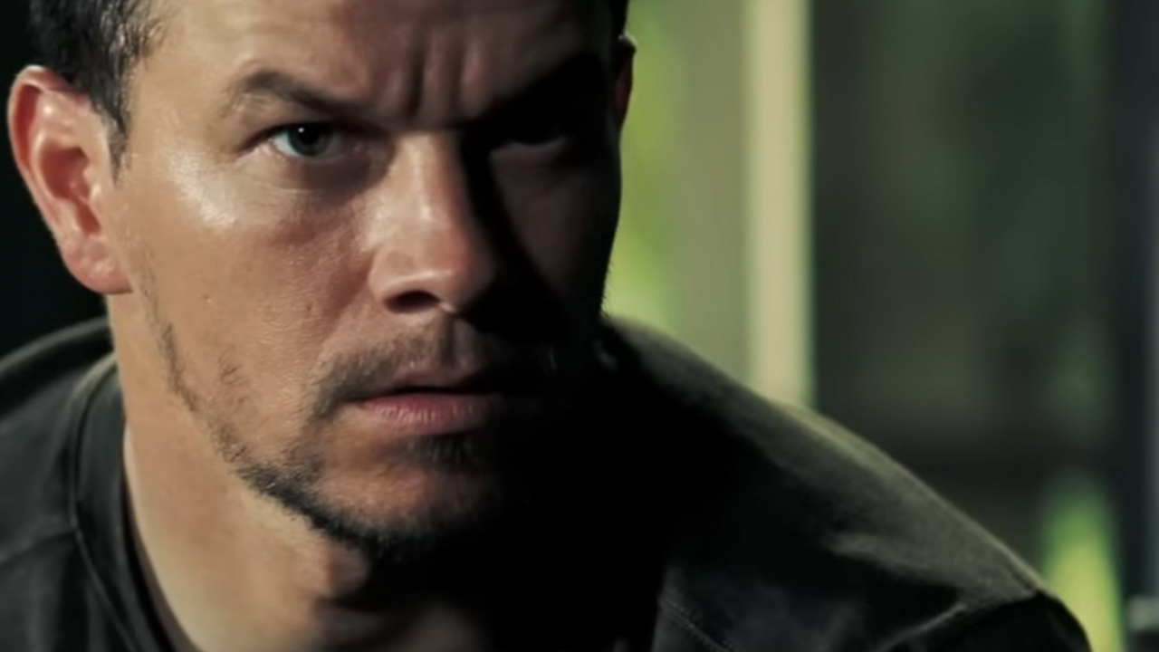 A close up of Mark Wahlberg in Shooter.