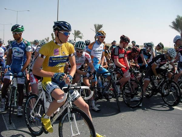 Wouter Mol (Vacansoleil) gets pole position at the start.