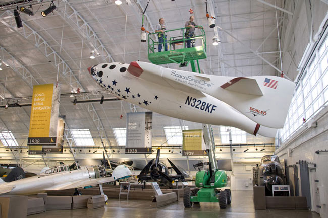 Latest Mock SpaceShipOne Soars Above Sponsor&#039;s Museum