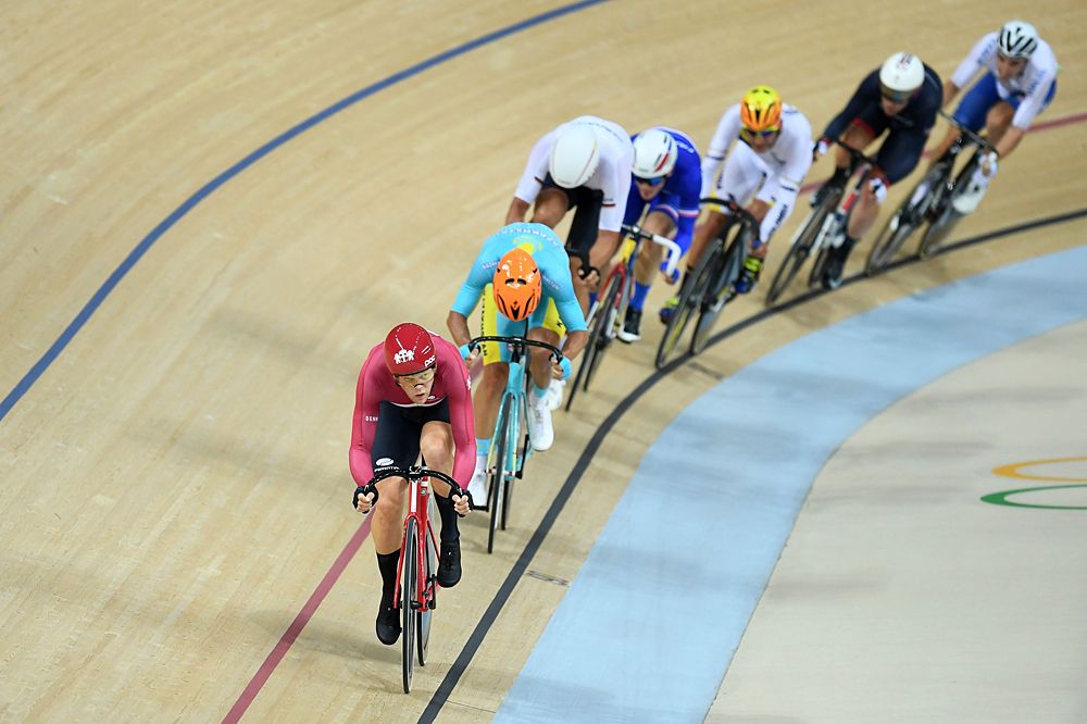 Lasse Norman Hansen (Denmark) strings out the pack