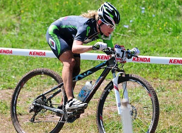 Willow Koerber (Gary Fisher/Subaru) in a tuck, racing to a victory