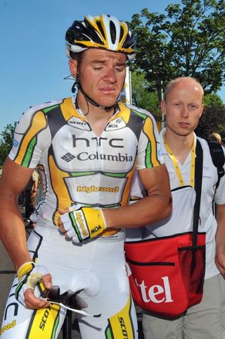 Adam Hansen (HTC - Columbia) feels the effects of riding much of stage one with a broken collarbone.