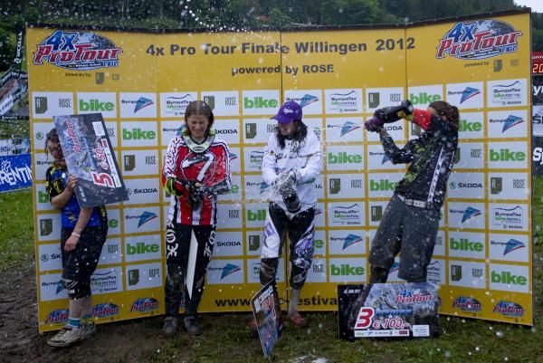 Elite women's 4X ProTour podium in Willingen