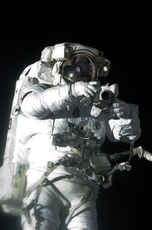 Astronauts Poised for Mission&#039;s Last Spacewalk