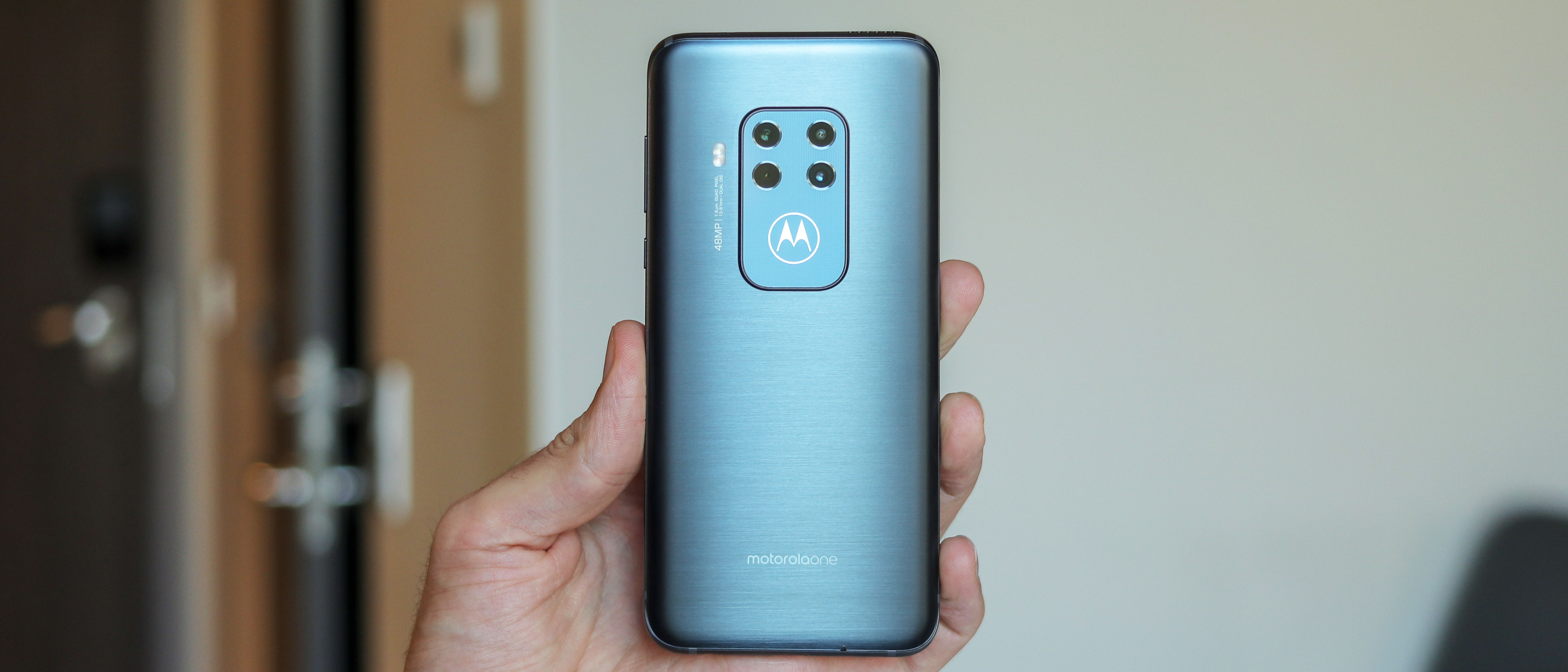 Vuil Antagonisme Berekening Motorola One Zoom review | TechRadar