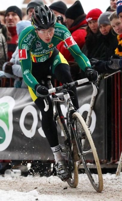 Sven Nys en route to the seventh Belgian 'cross title of his career on a frozen parcours in Oostmalle on January 10, 2010