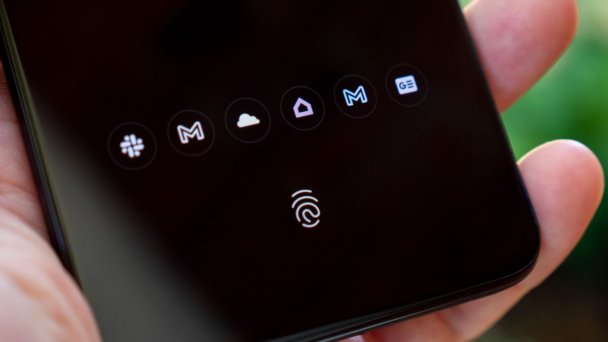 The always-on display of the Motorola Edge (2022)