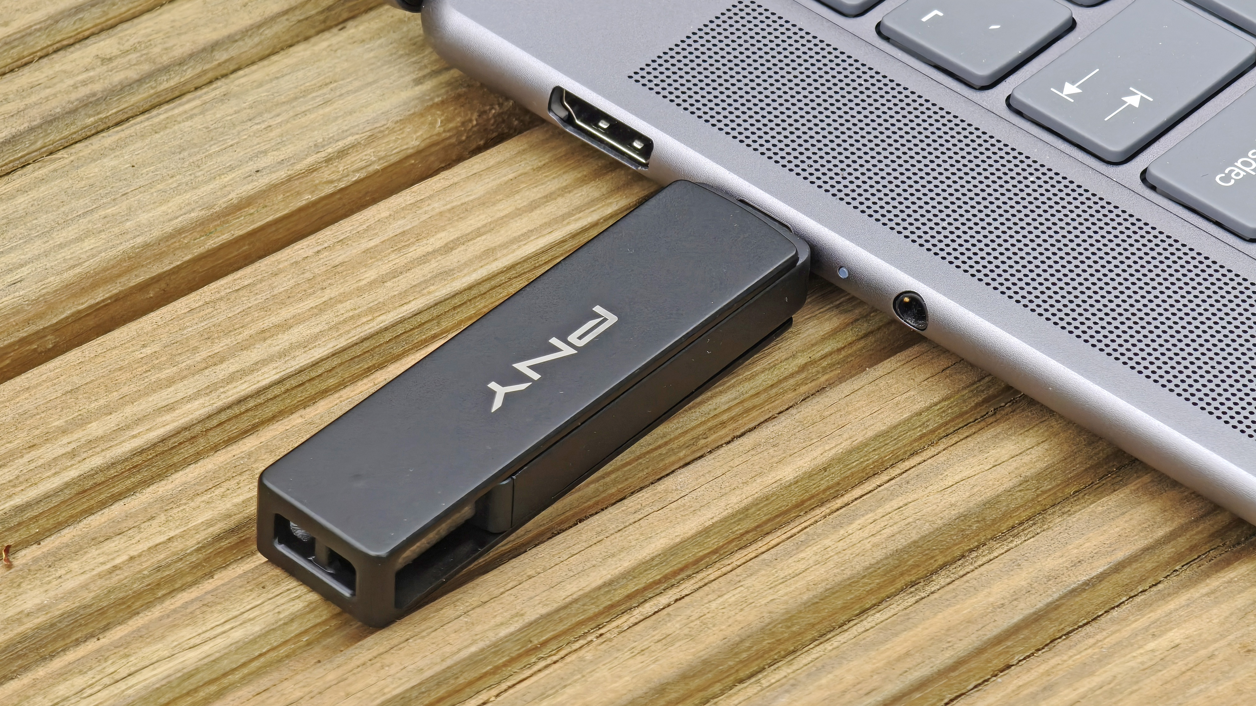 PNY Duo Link V3 flash drive