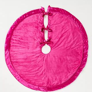 Velvet Bow Tree Skirt