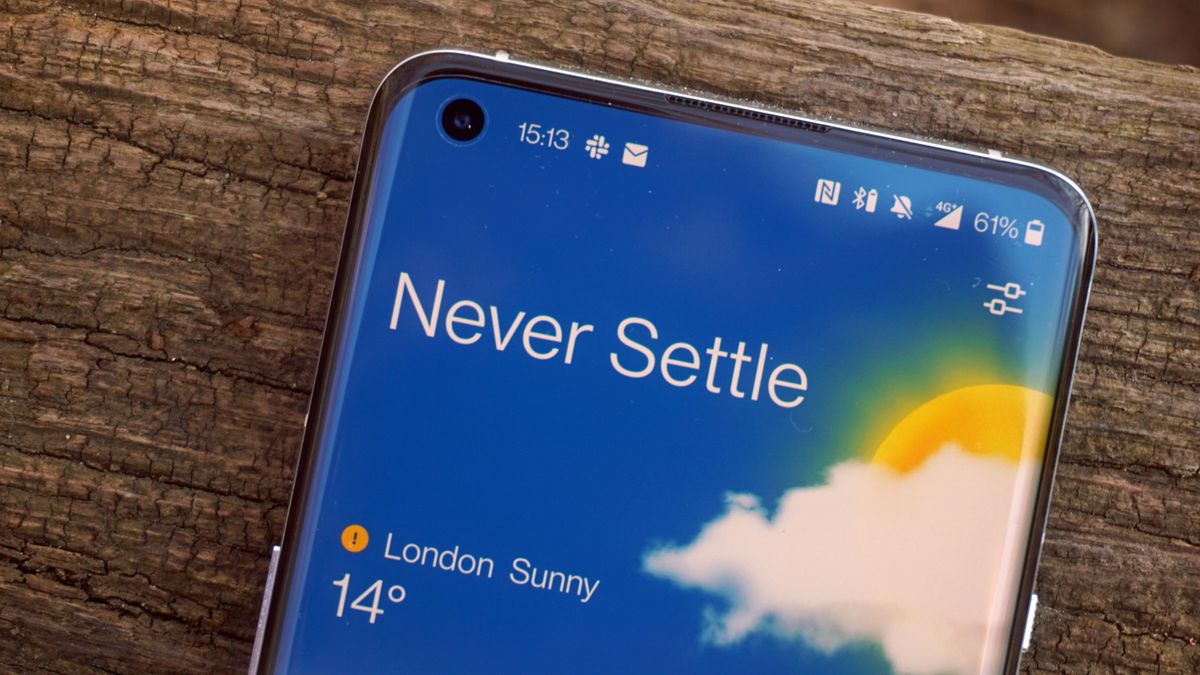 The top half of a OnePlus 9 Pro's screen