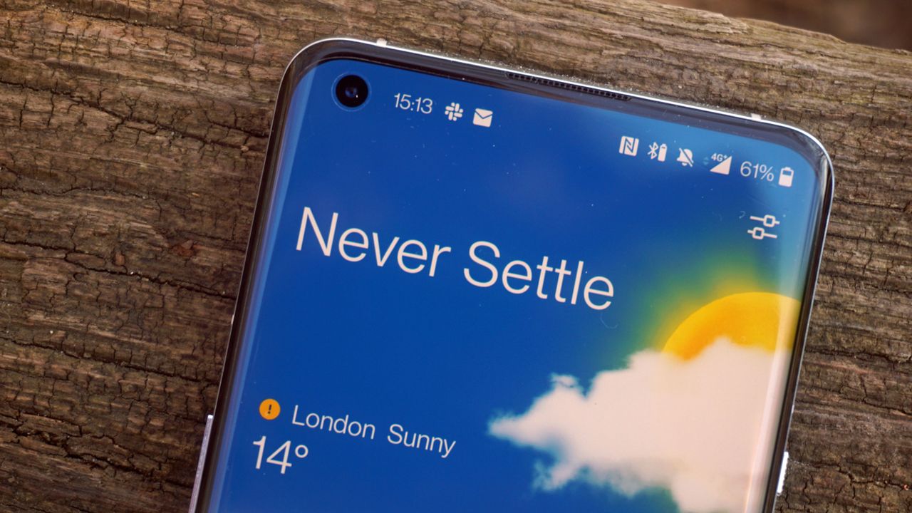 The top half of a OnePlus 9 Pro's screen