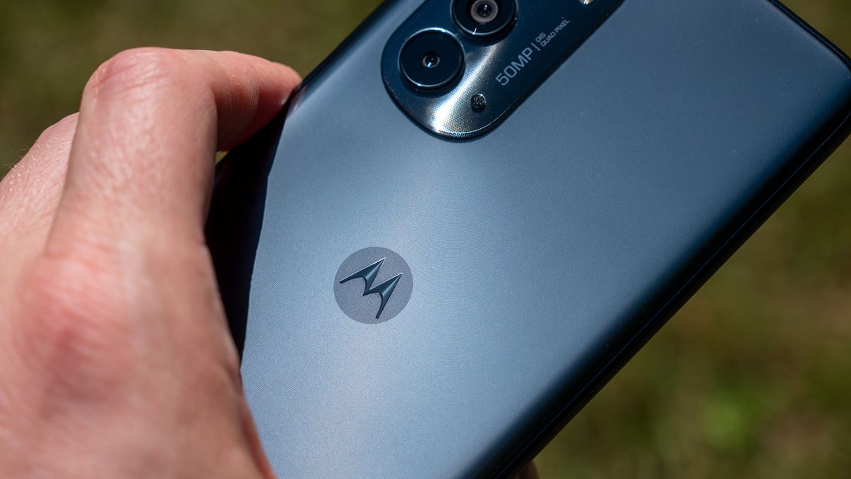 The back of the Motorola Edge (2022)