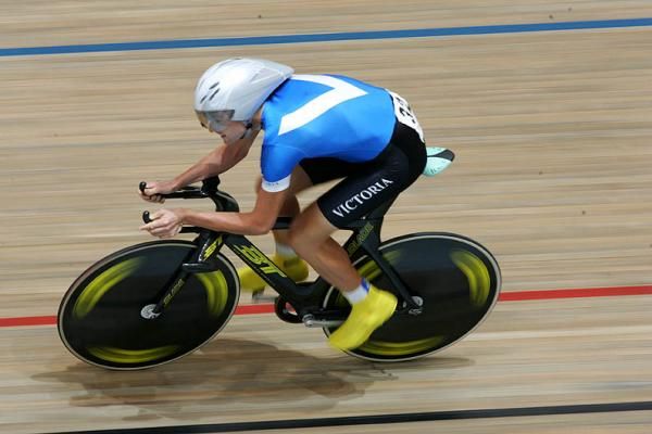 Michael Gallagher won his fifth consecutive men's kilometre title in the C5 category.